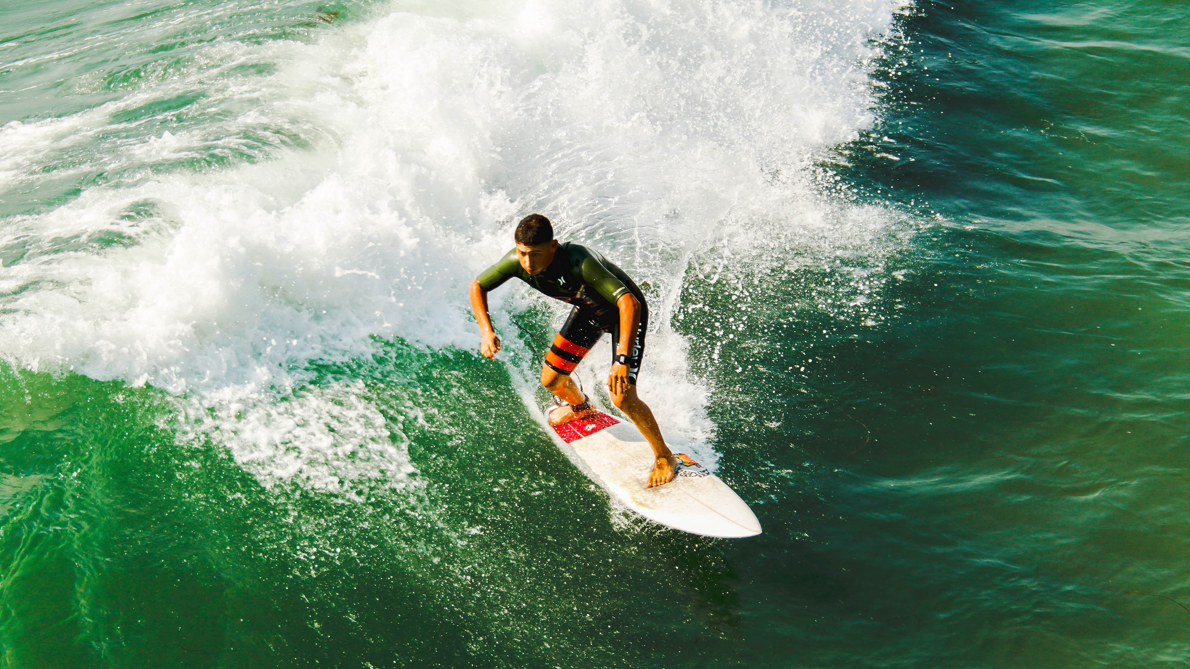 克莱尔稳扎稳打 展现自由泳长项实力,克莱尔jmb